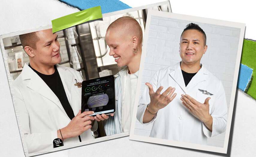 To professionelle i laboratoriekjoler fremviser et digitalt apparat og diskuterer dets funktioner mod en lys, stilfuld baggrund.