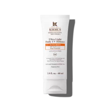 En 30 ml flaske Kiehl’s Ultra-Light Daily UV Defense mod en hvid baggrund.