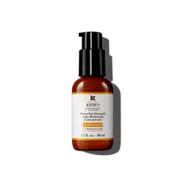 En 75 ml flaske Kiehl's Powerful-Strength Line-Reducing Concentrate mod en hvid baggrund.