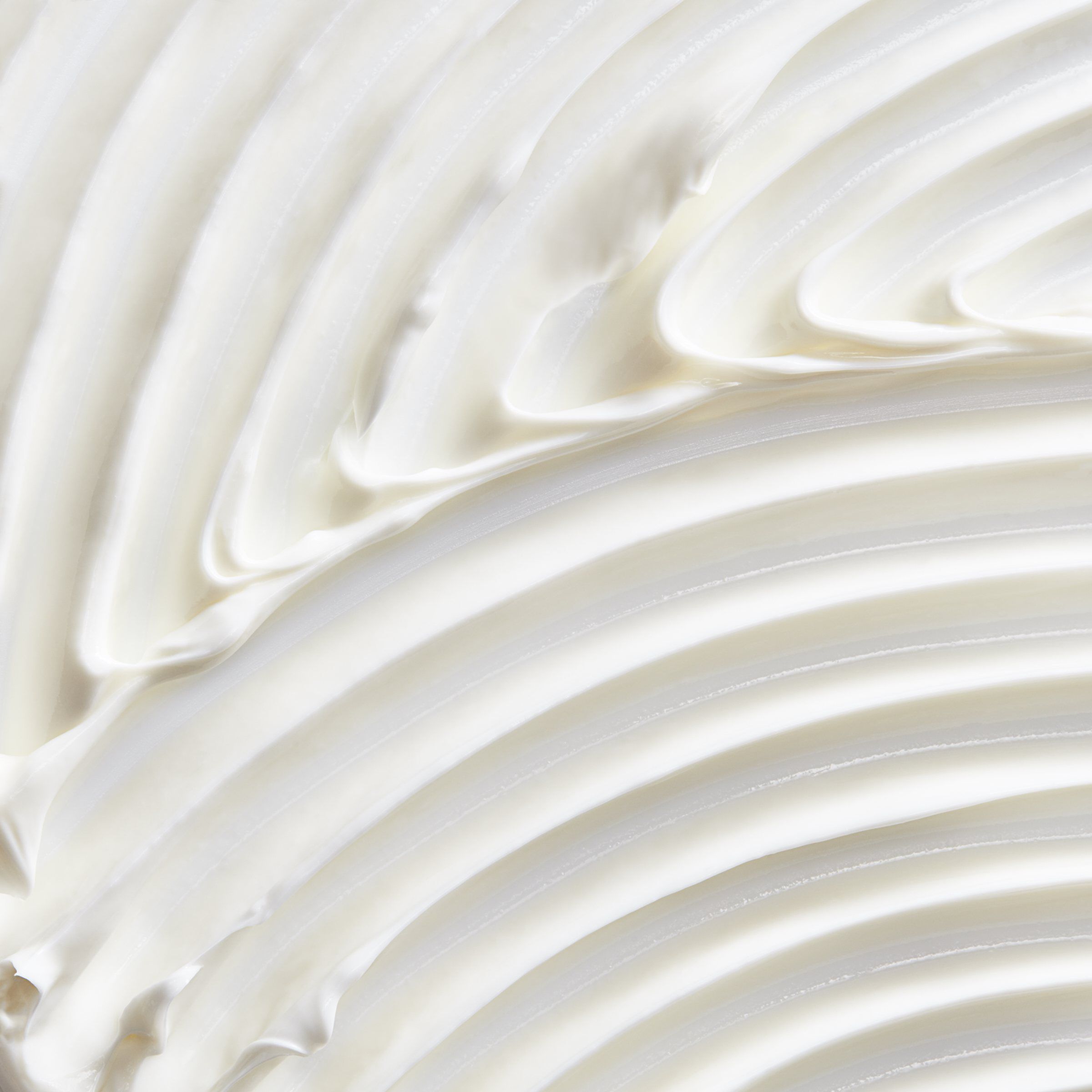 Creme with Silk Groom™