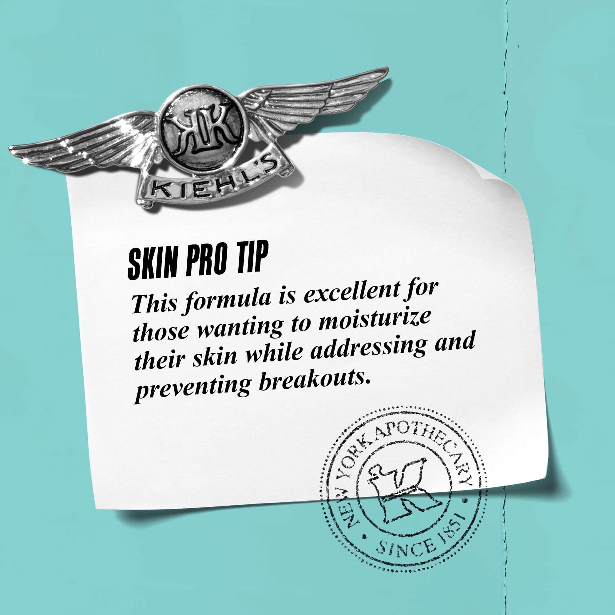 Grafik med tekst: "Skin Pro Tip: Denne formel er fremragende til at behandle og fugte huden, samtidig med at den bekaemper og forebygger udbrud."