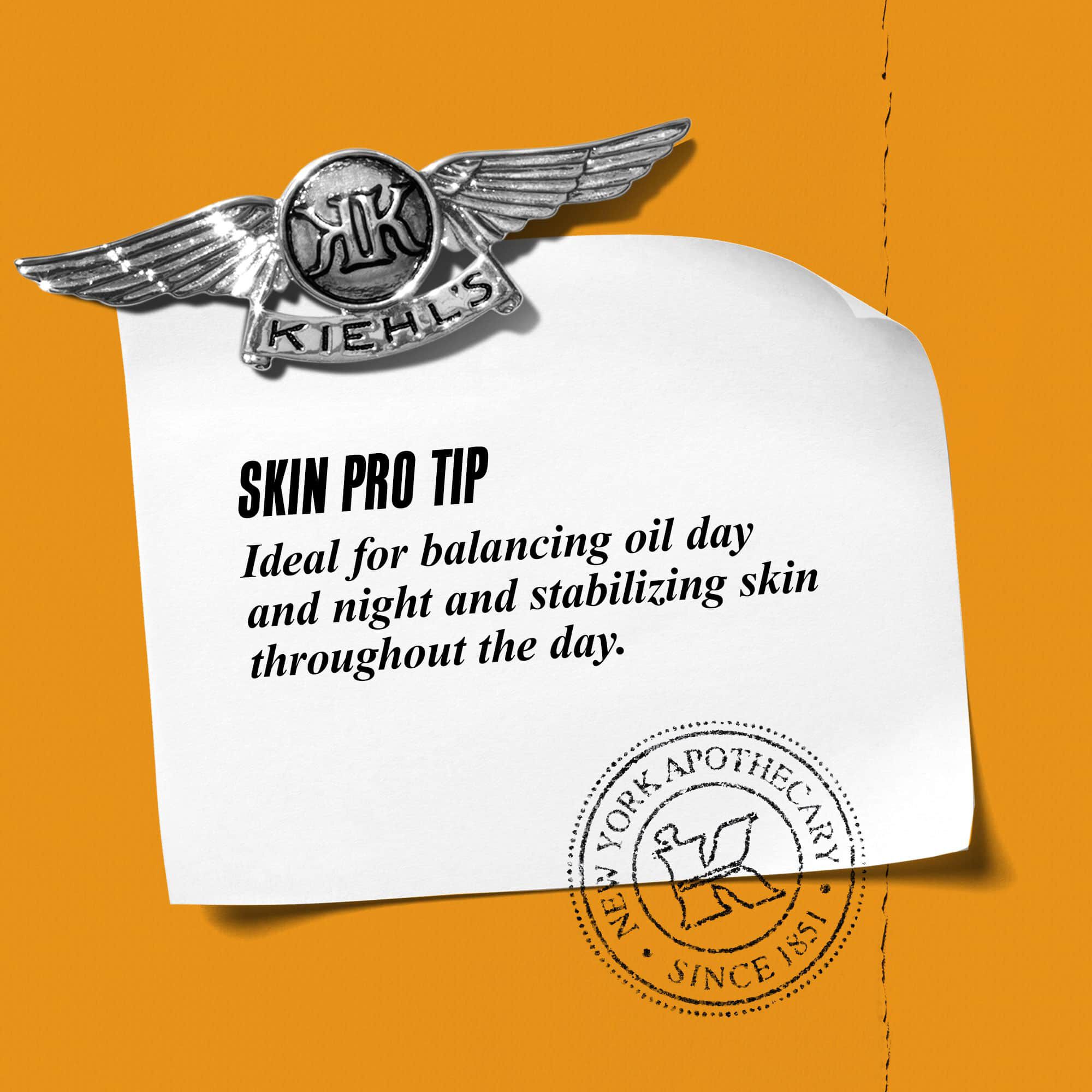 En grafik med teksten "Skin Pro Tip: Ideel til at balancere olie hele dagen og berolige huden i løbet af dagen," ved siden af en flaske Calendula Herbal-Extract Toner.