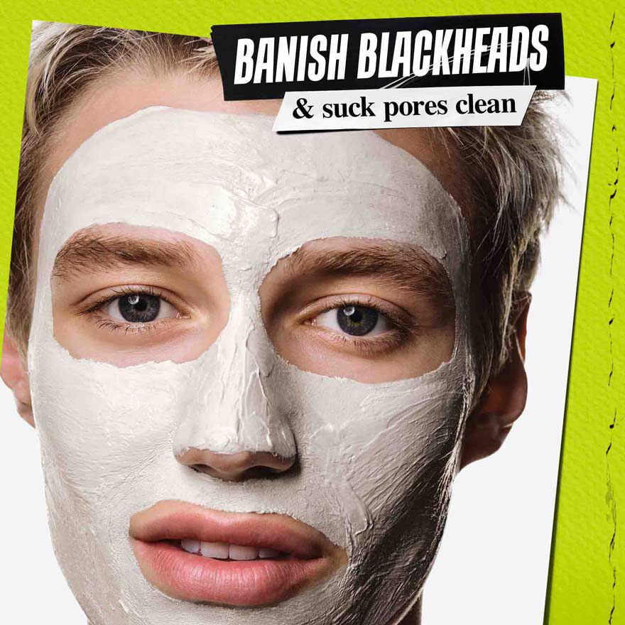 Model med Kiehl's Rare Earth Cleansing Masque i ansigtet – renser porerne på bare 10 minutter