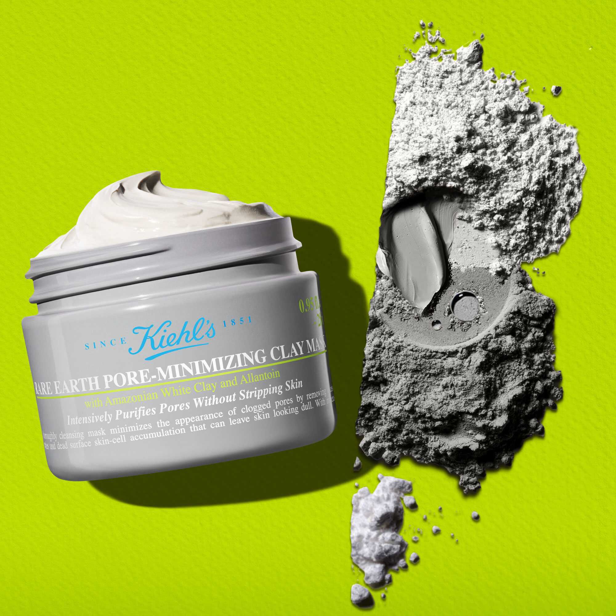 Indeholder fairtrade hvidt ler fra Amazonas, 96 % bionedbrydelig formel og krukker af 30 % genbrugsplast (PCR)